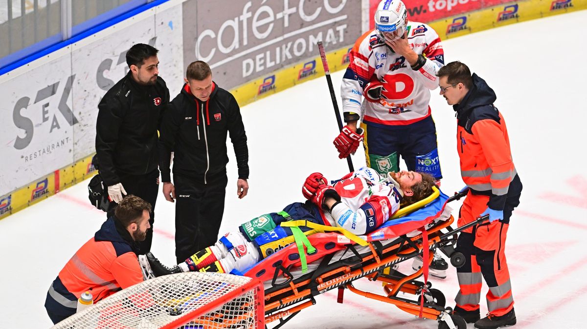 Odvolací komise extraligy snížila trest hradeckému Pláňkovi za nebezpečný faul na Sedláka